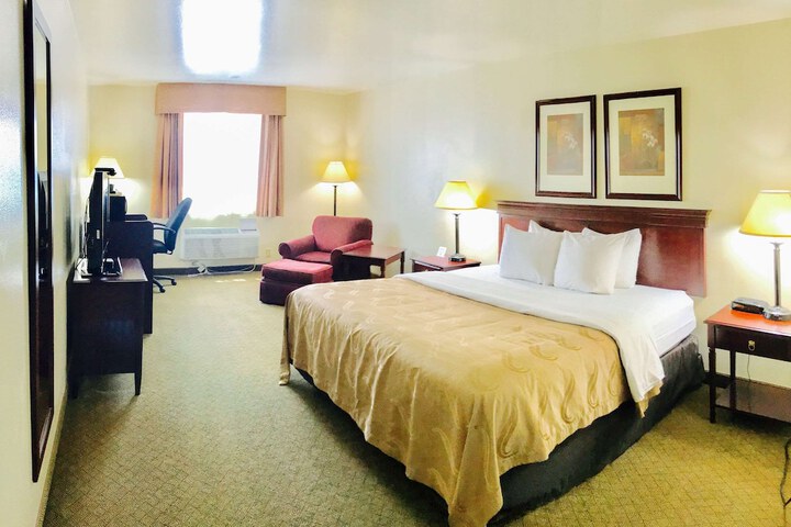 Room 11 of 17