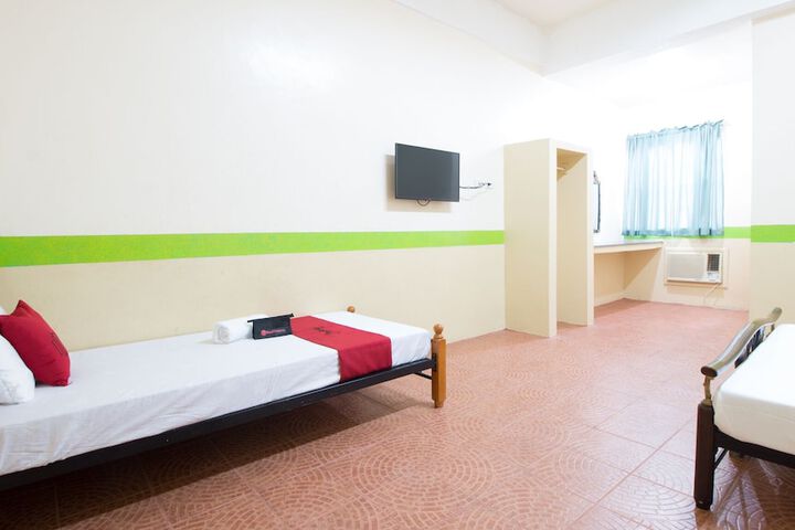 Room 10 of 38