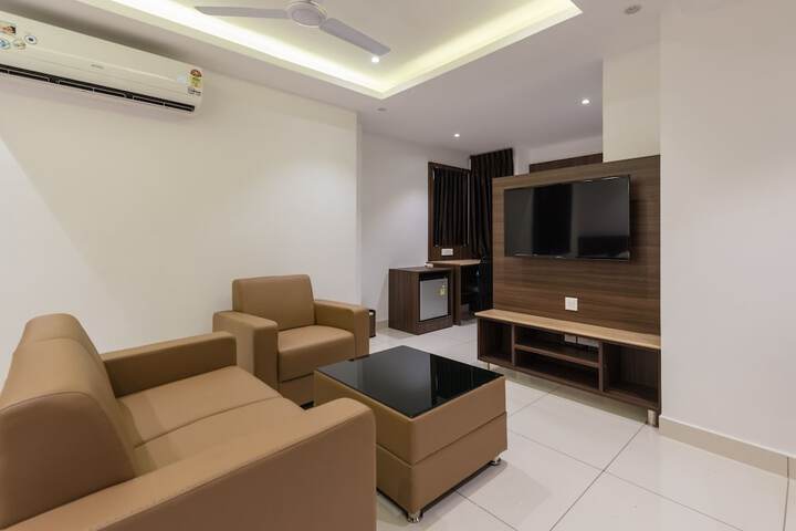 Room 7 of 38