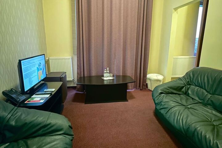 Room 14 of 151