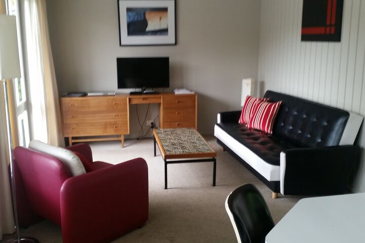 Room 6 of 65