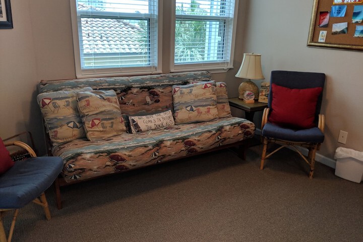 Room 13 of 34