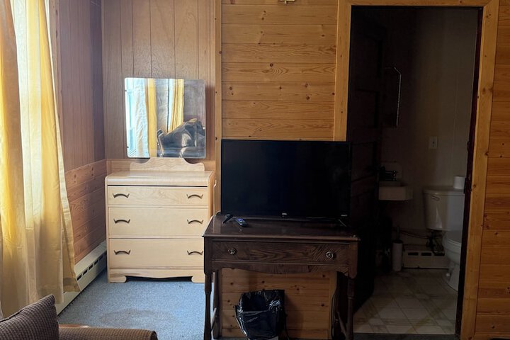 Room 17 of 44