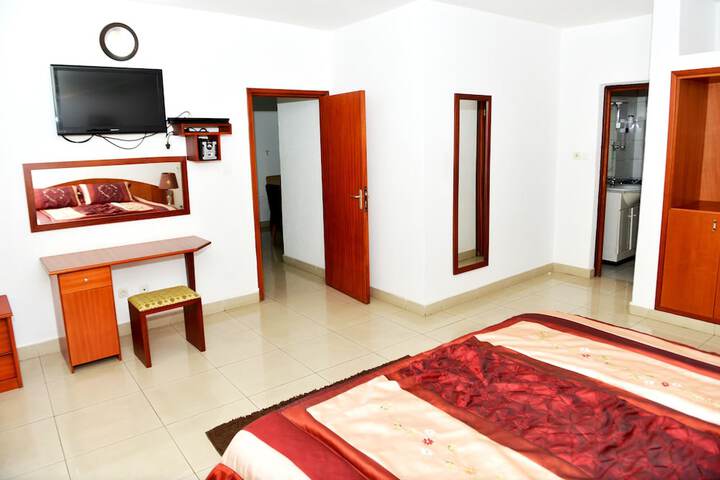 Room 14 of 25
