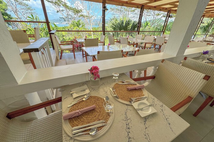 Dining 95 of 134