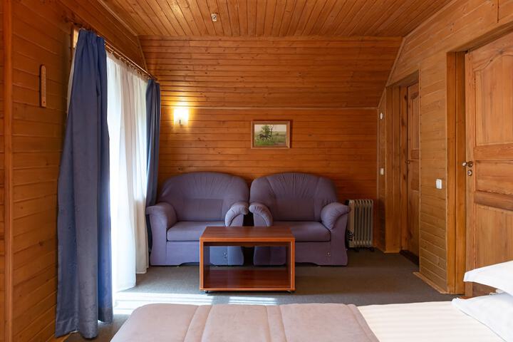 Room 53 of 262