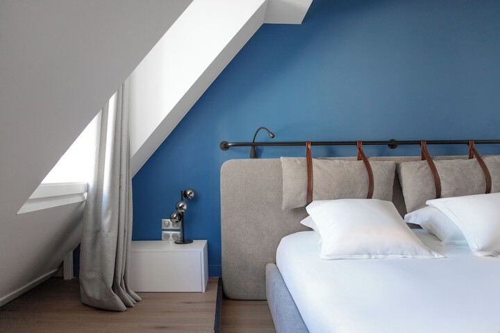 Room 15 of 50