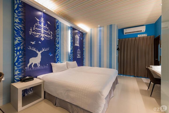 Room 19 of 52