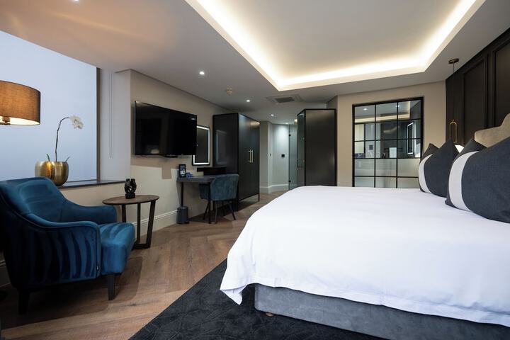 Room 16 of 109
