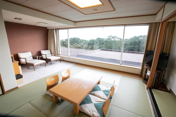Room 11 of 84