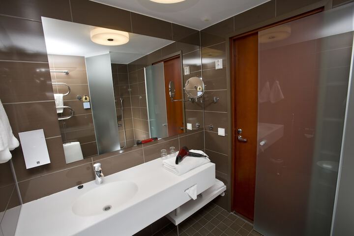 Clean Restrooms
