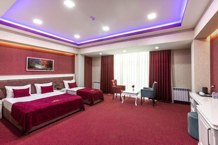 Room 8 of 52