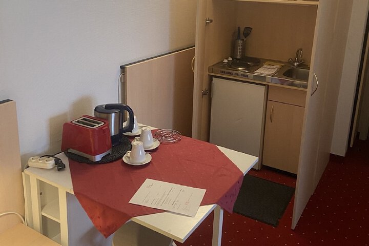 Room 12 of 23