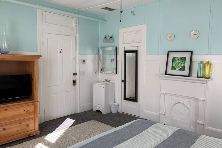 Traditional Double Room 1 Queen Bed Garden View (7 of 58)