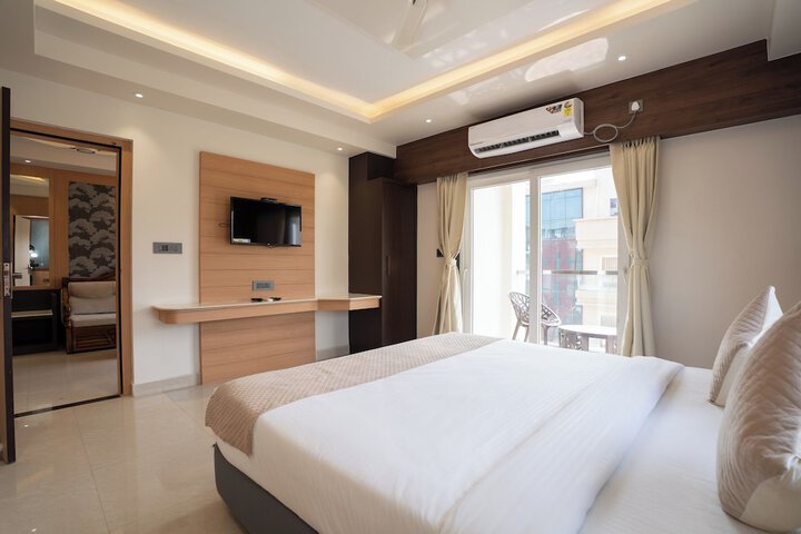 Room 26 of 174