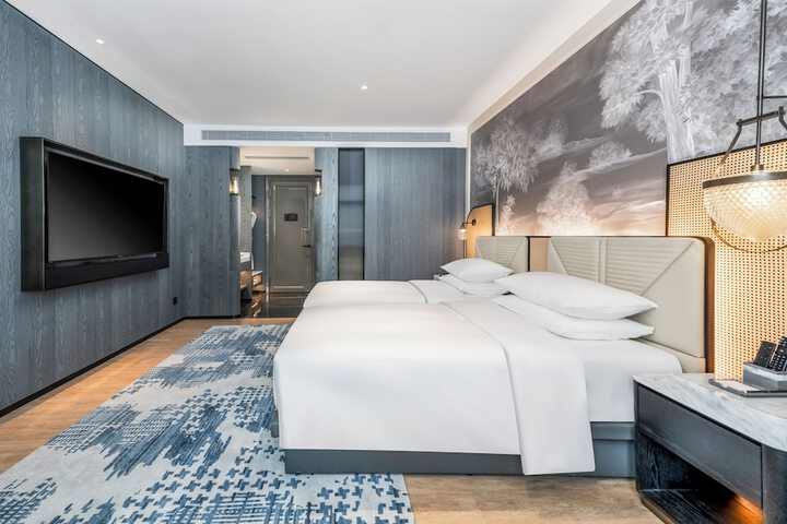 Room 18 of 72