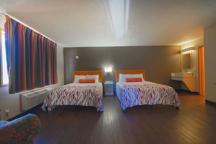 Room 15 of 60