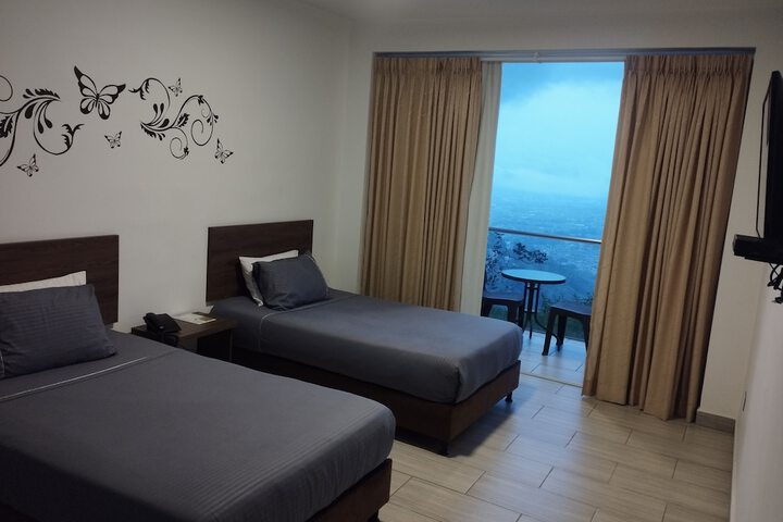 Room 3 of 29