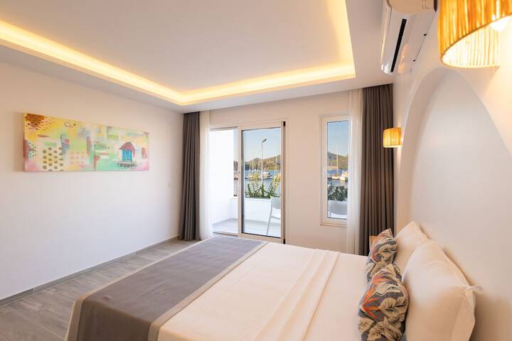 Room 33 of 111