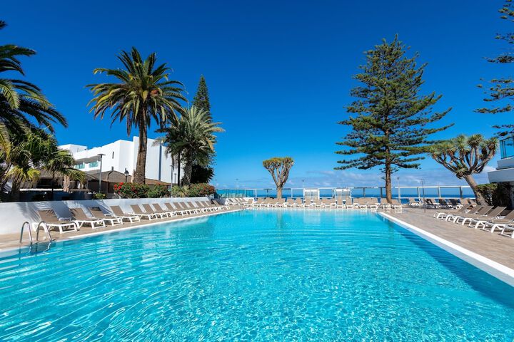 Pool Hotel