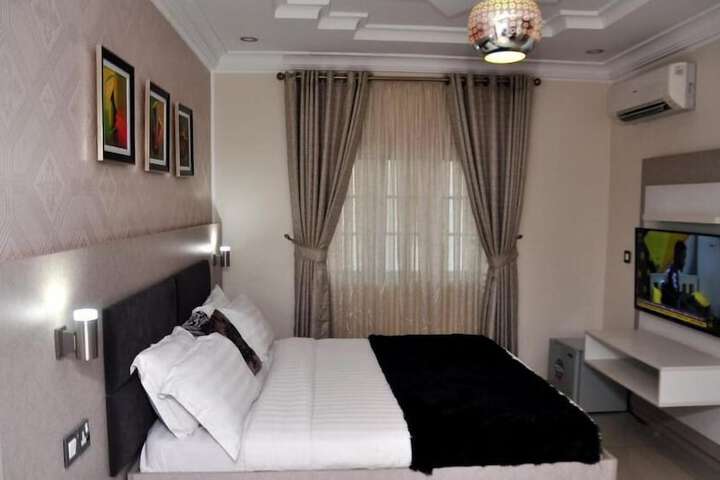 Room 14 of 51