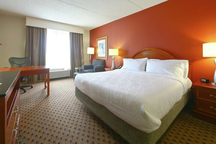 1 King Bed (19 of 20)