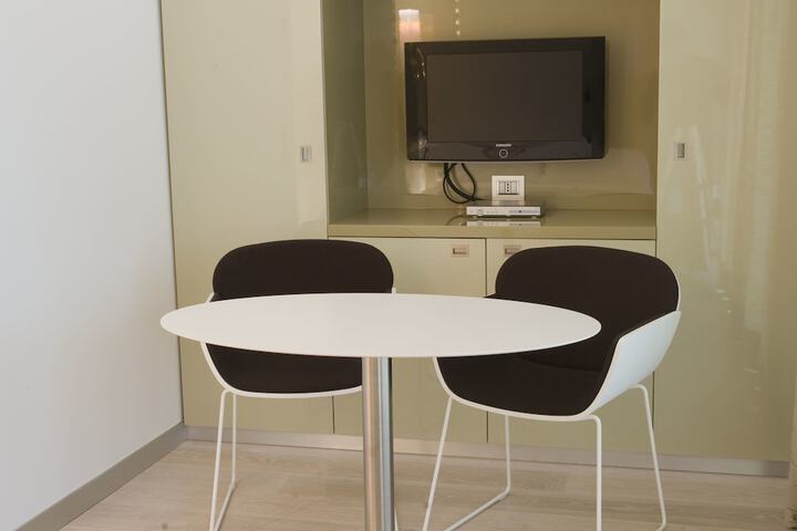 Room 14 of 82