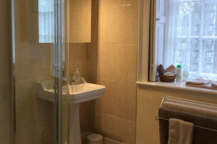 Room 9 of 21