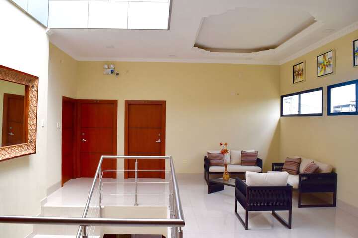 Ballroom/Hall 33 of 40