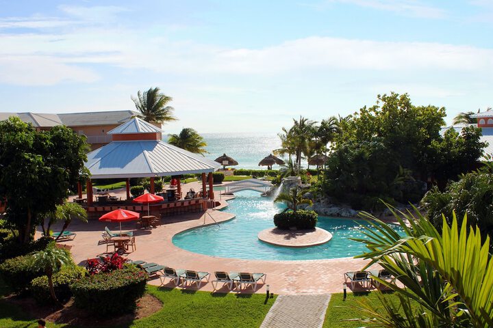 Hotel Pool