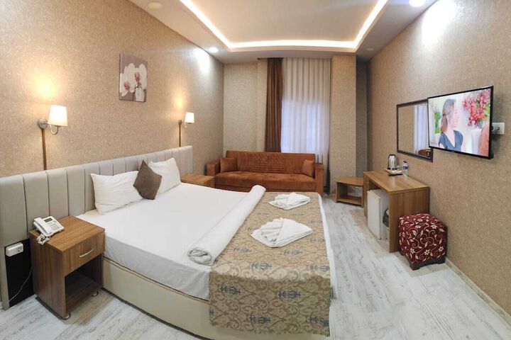 Room 28 of 64