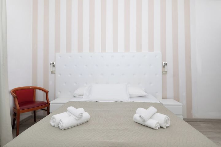 Room 27 of 51