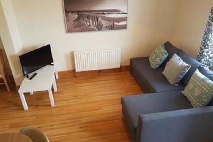Room 4 of 10