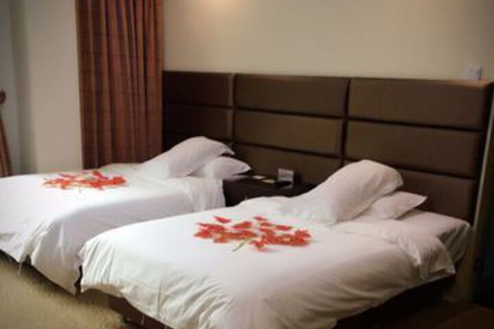 Room 10 of 31