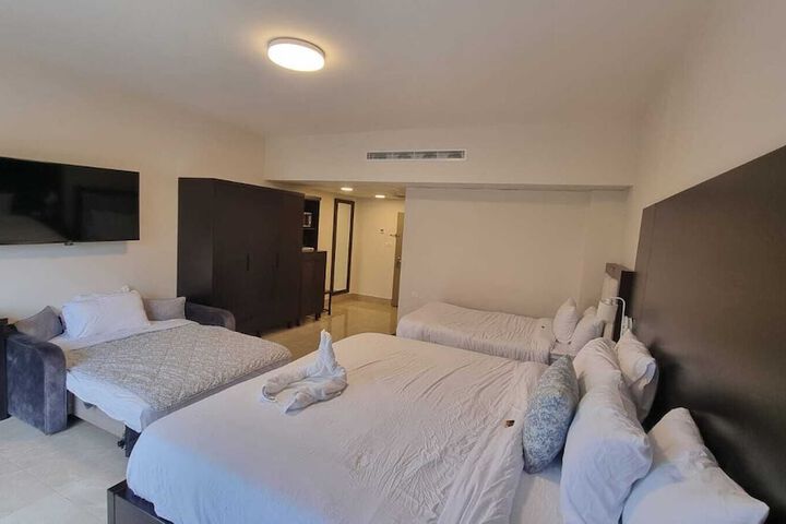 Room 91 of 243