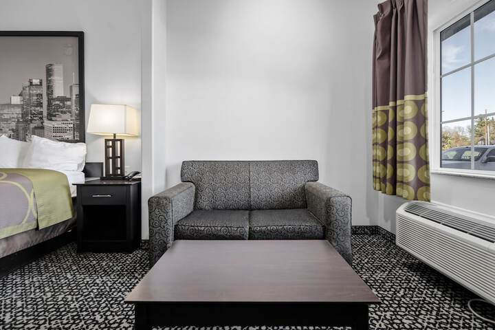 Room 5 of 38
