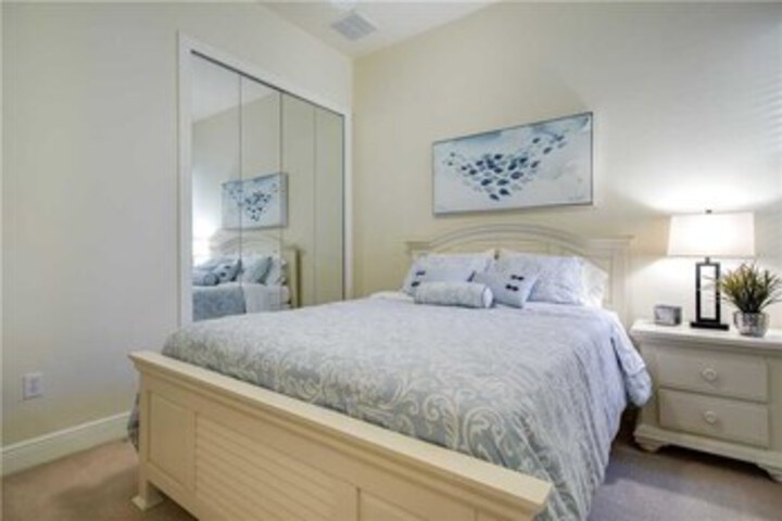 Room 16 of 22
