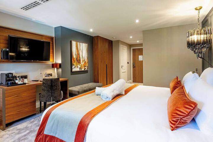 Room 42 of 127