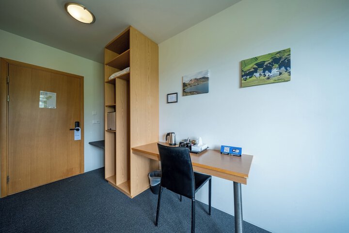 Room 17 of 74