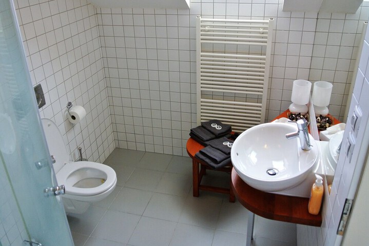 Room 38 of 53