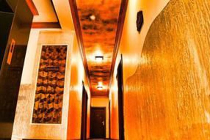 Ballroom/Hall 21 of 26