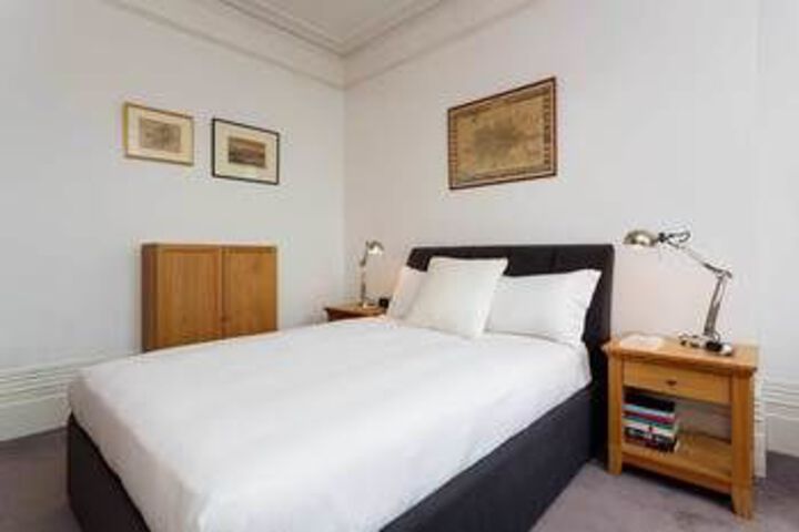 Room 3 of 11