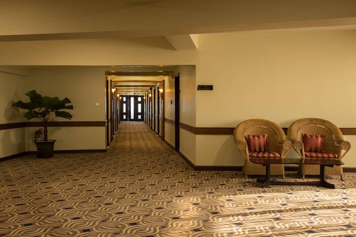 Ballroom/Hall 55 of 69