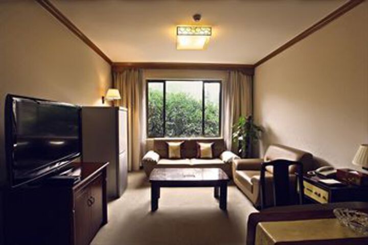 Room 21 of 28