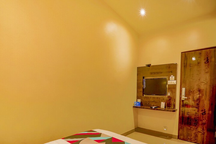 Room 9 of 23