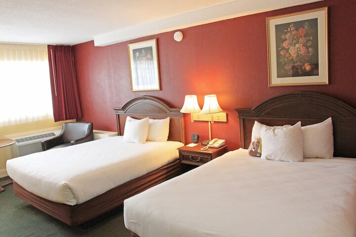 Quadruple Queen Size Bed (8 of 29)