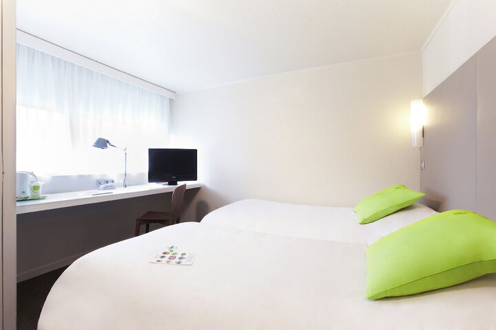 Room 10 of 47