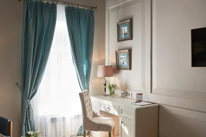 Room 40 of 42