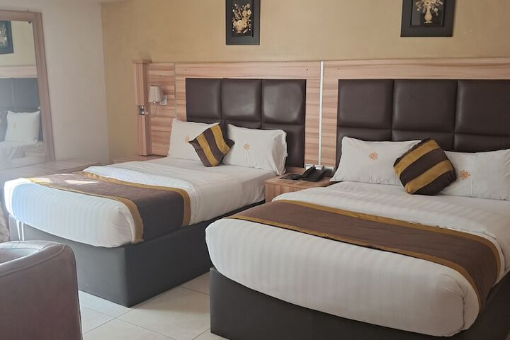 Room 6 of 37