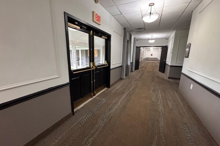 Ballroom/Hall 62 of 65